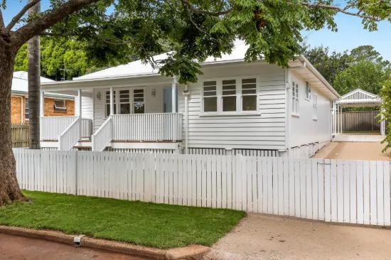 6 Loye Street, North Toowoomba, Qld 4350