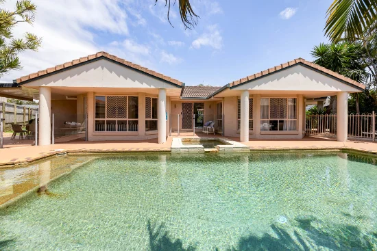 6 Lyn Court, Victoria Point, Qld 4165 - For Sale