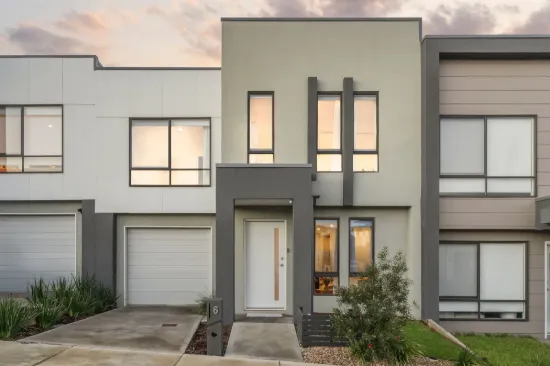 6 Macomb Way, Charlemont, Vic 3217
