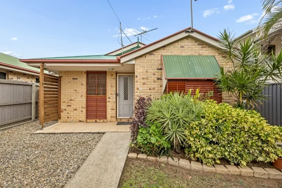 6 Mclennan Street, Woody Point, Qld 4019