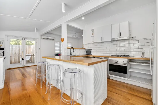 6 Newton Avenue, Sorrento, Vic 3943