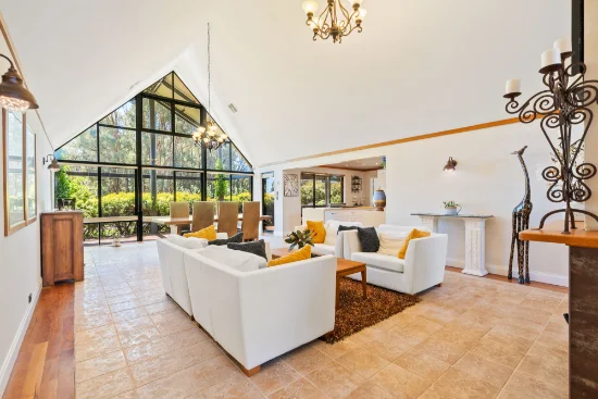 6 Nullewa Parkway, Lakelands, WA 6180