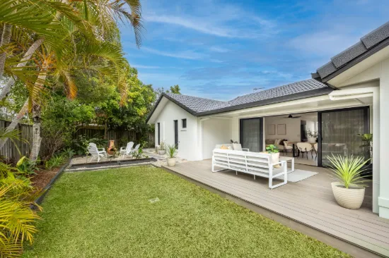 6 Nypa Close, Robina, Qld 4226