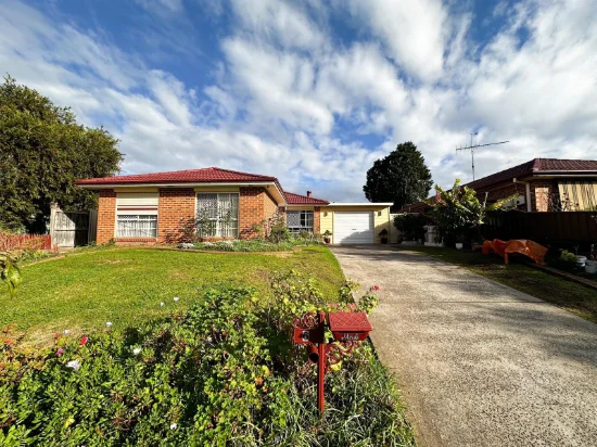 6 Oswald Crescent, Rosemeadow NSW 2560-Image