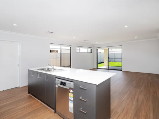 6 Parktree Avenue, Yanchep, WA 6035 - For Rent