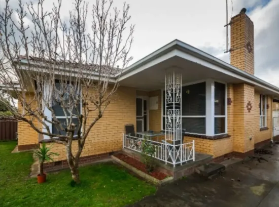 6 Pevensey Street, Wendouree, Vic 3355
