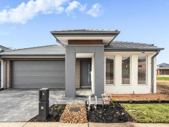 6 Pigeon St, Charlemont, Vic 3217