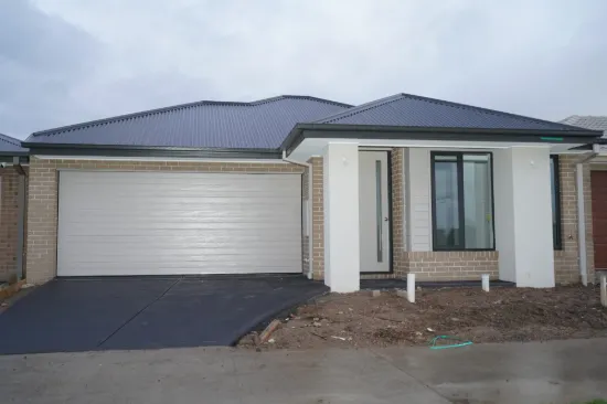 6 Plume Street, Clyde North, Vic 3978