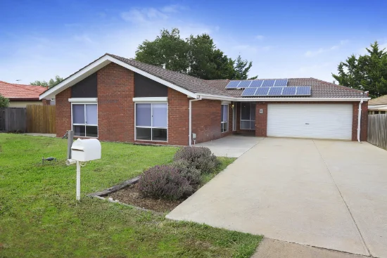 6 Pulford Court, Melton West, Vic 3337