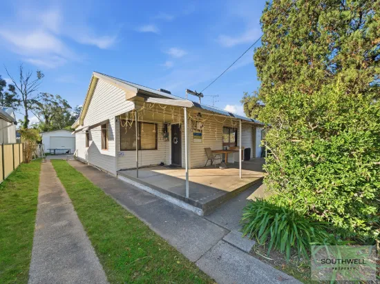 6 Robert Street, Tamworth, NSW 2340