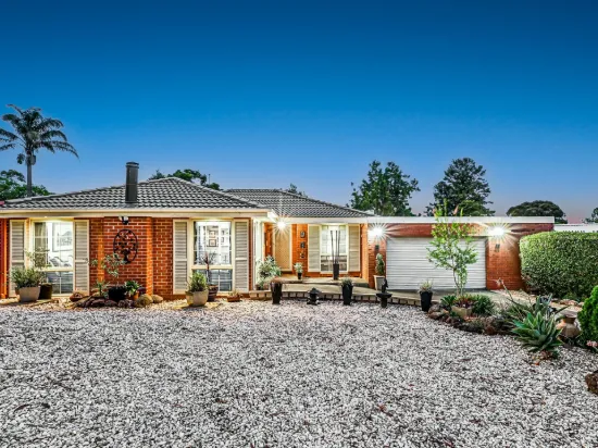6 Robin Court, Pakenham, Vic 3810