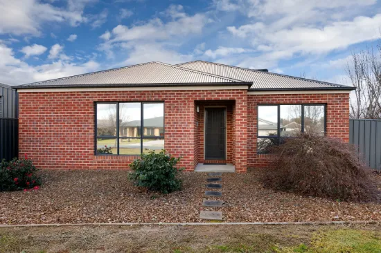6 Rooney Avenue, Killara, Vic 3691