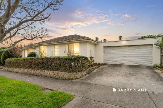 6 Selby Court, Berwick, Vic 3806