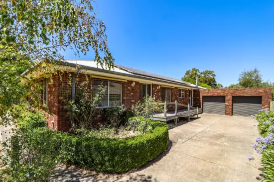 6 Somerset Crescent, Mansfield, Vic 3722