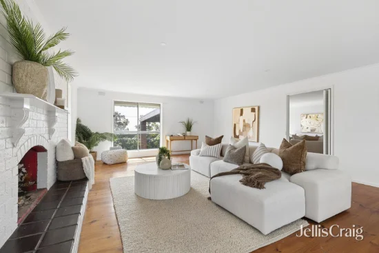 6 St Cloud Court, Highton, Vic 3216