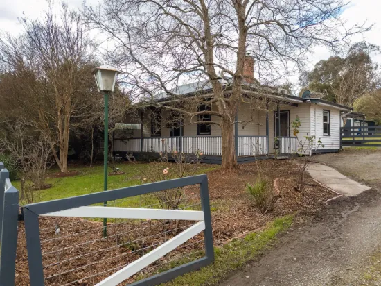6 St Leonards Road, Healesville, Vic 3777