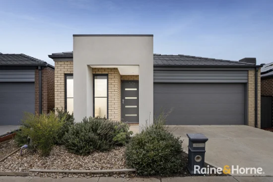 6 Stacey Parade, Mount Cottrell, Vic 3024