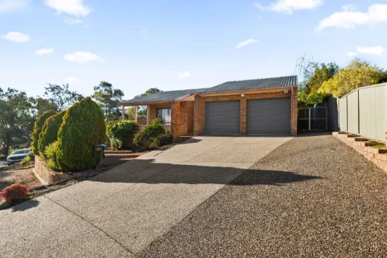 6 Taplin Place, Isaacs, ACT 2607