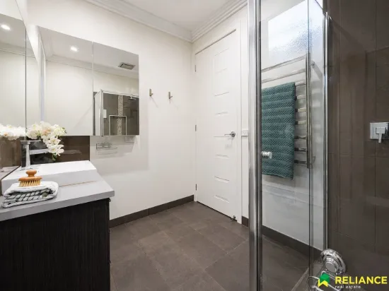 6 The Terrace, Melton, Vic 3337-Image