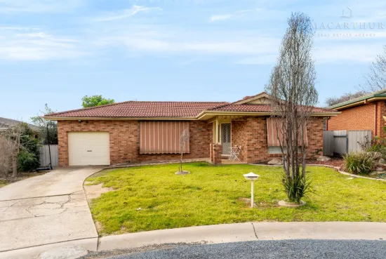 6 Titanga Place, Bourkelands, NSW 2650