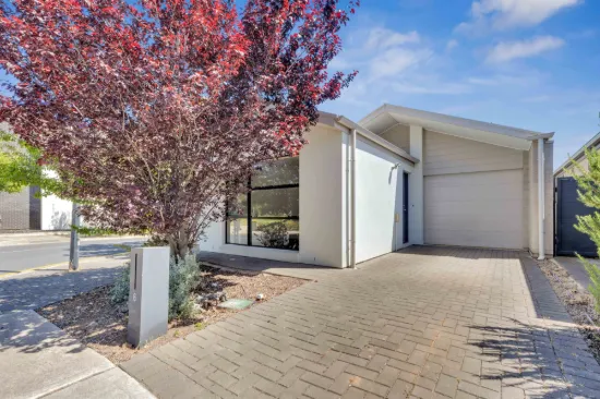 6 Tulloch Dr, St Clair, SA 5011