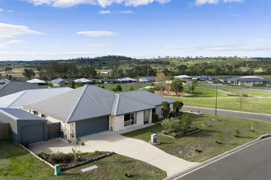 6 Vanessa Crescent, Cotswold Hills, Qld 4350