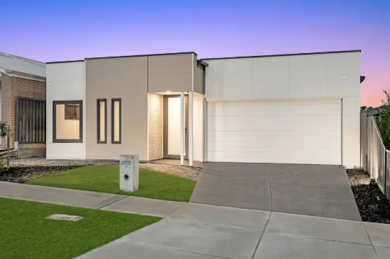 6 Verbier Road, Pakenham, Vic 3810