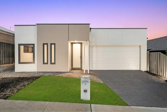 6 Verbier Road, Pakenham, Vic 3810