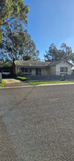 6 Walkerville Street, Willaura, Vic 3379
