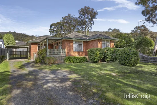 6 Waratah Avenue, The Basin, Vic 3154