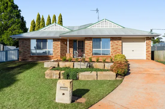 6 Weir Court, Harristown, Qld 4350