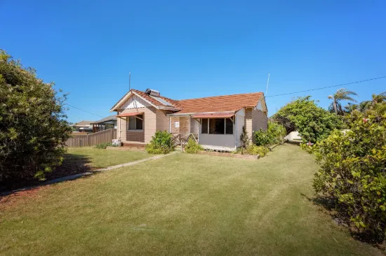 6 Whitfield Street, Beachlands WA 6530-Image