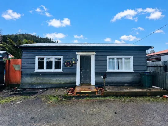 60-62 Esplanade, Queenstown, Tas 7467