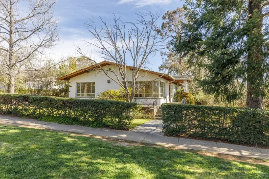 60 Captain Cook Crescent, Griffith, ACT 2603