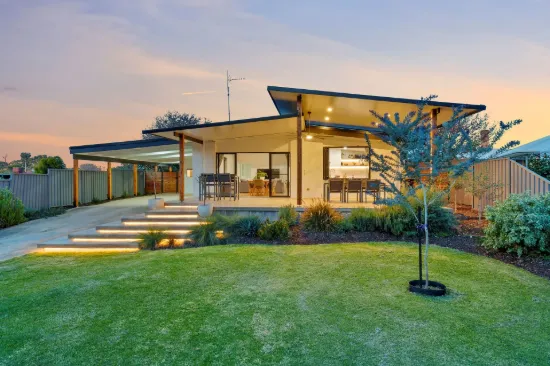 60 Charlotte Street, Tocumwal, NSW 2714