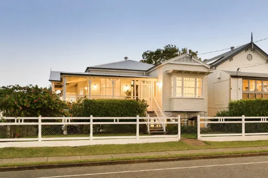 60 Eagle Terrace, Sandgate, Qld 4017