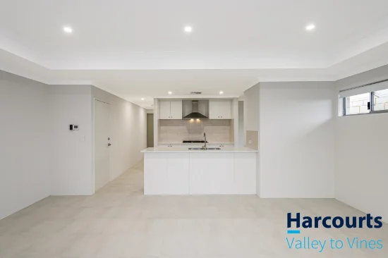60 Gippsland Parade, Champion Lakes, WA 6111