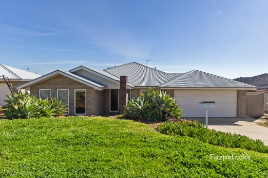 60 Kaloona Drive, Bourkelands, NSW 2650