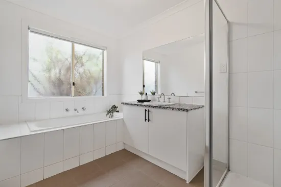 60 Kinglake Drive, Manor Lakes, Vic 3024-Image