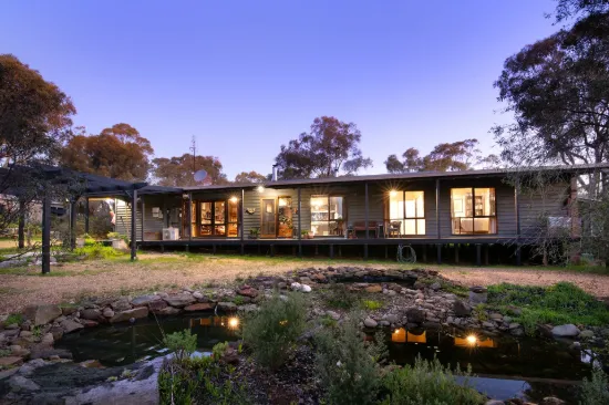60 McMillan Road, Green Gully, Vic 3462