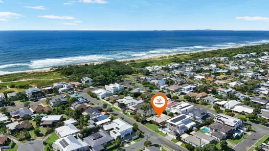 60 Saleng Cres, Warana, Qld 4575