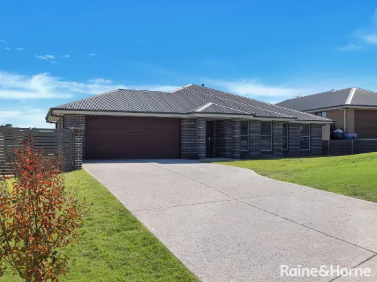 61 Amber Close, Kelso, NSW 2795