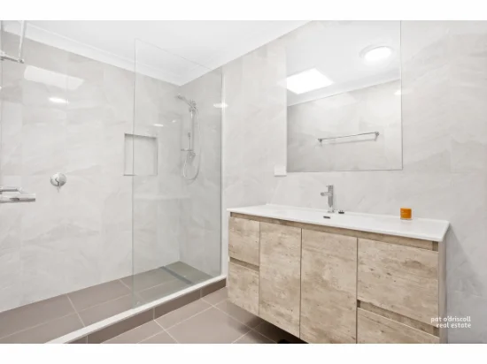 61 Bishop Street, The Range, Qld 4700-Image