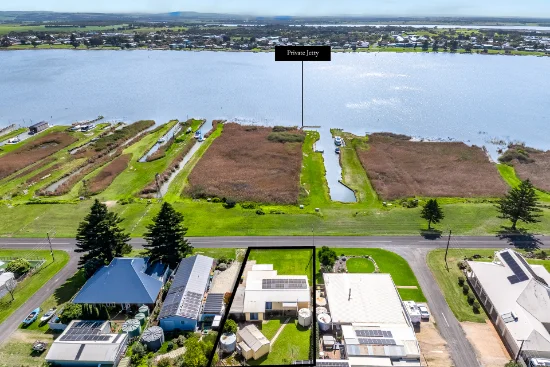 61 Captain Sturt Parade, Hindmarsh Island, SA 5214