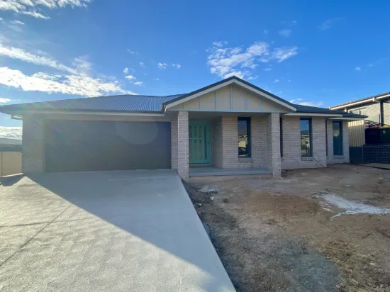 61 Mendel Drive, Kelso, NSW 2795