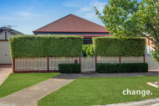 61 Northampton Crescent, Caroline Springs, Vic 3023