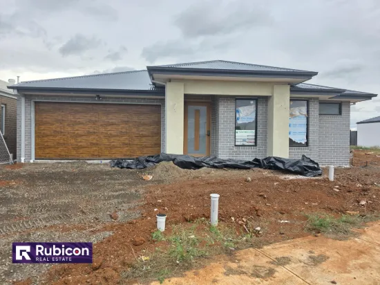 61 Northstowe Crescent, Strathtulloh, Vic 3338