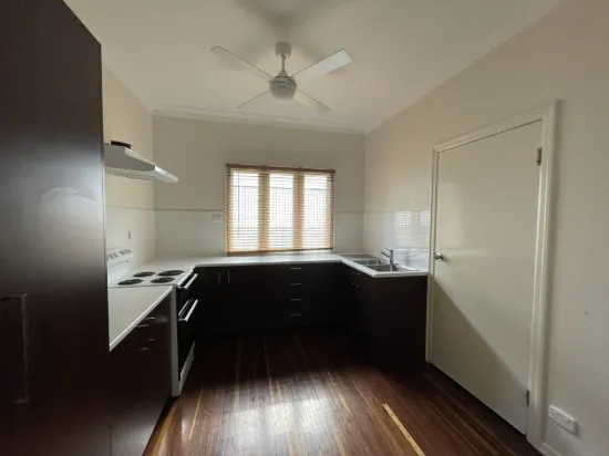 61 Oxley Station Road, Oxley, Qld 4075