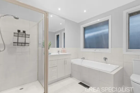 61 Raphael Crescent, Frankston, Vic 3199-Image