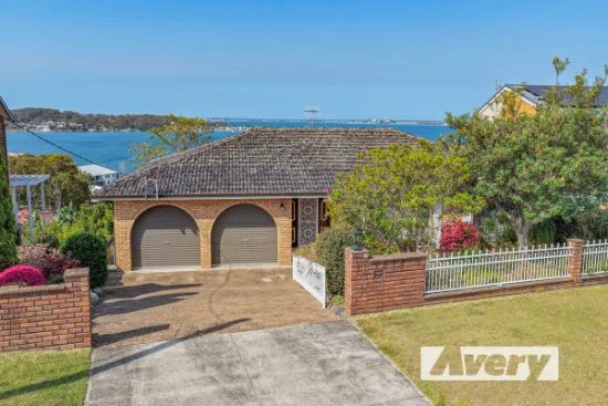 61 Sunlight Parade, Fishing Point, NSW 2283